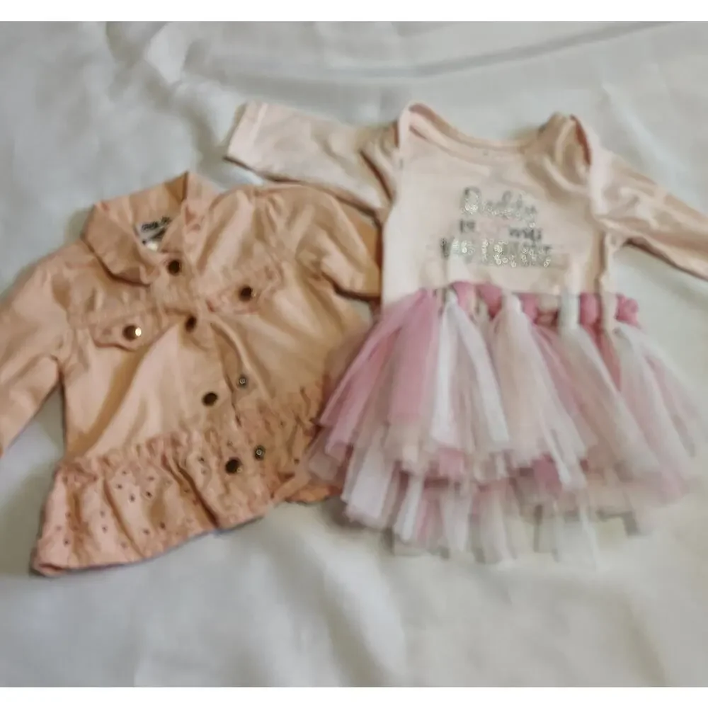 Girl's Lot Clothes 10 pieces Size 0/3 Months